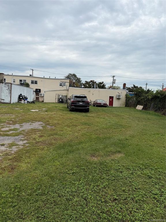 924 Powers Road, Broad Channel, NY 11693 — exterior