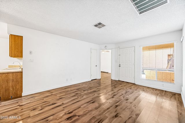 93 N cooper Road 6, Chandler, AZ 85225