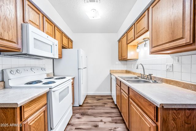 93 N cooper Road 6, Chandler, AZ 85225