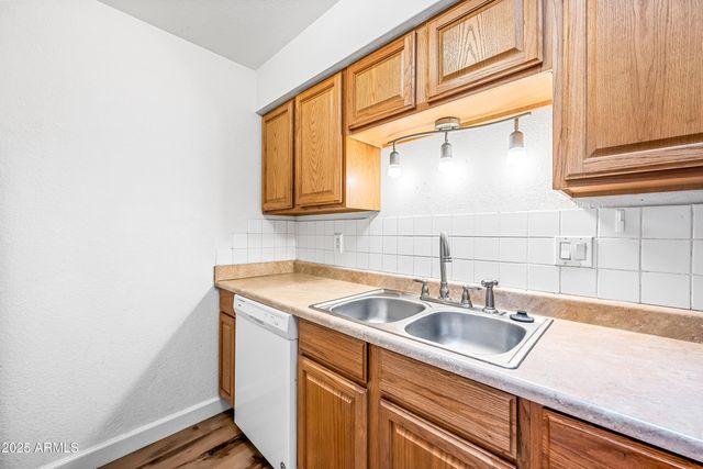 93 N cooper Road 6, Chandler, AZ 85225