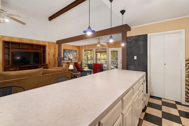 104 Oakcrest Court, Trinidad, TX 75163