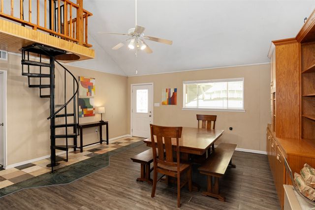 104 Oakcrest Court, Trinidad, TX 75163