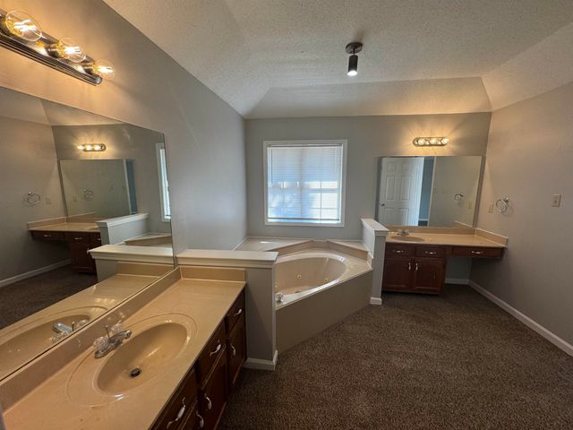 7266 WOODSHIRE RD, Memphis, TN 38125