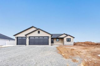 W5747 ROUNDSTONE PLACE, Menasha, WI 54952