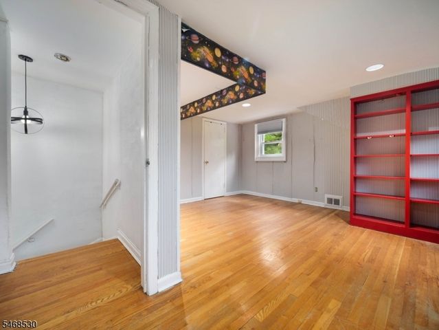 667 Brentwood Dr, South Orange Village Twp., NJ 07079