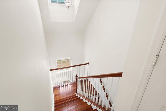 7070 LITTLE THAMES DRIVE # 124, Gainesville, VA 20155