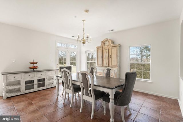 7070 LITTLE THAMES DRIVE # 124, Gainesville, VA 20155