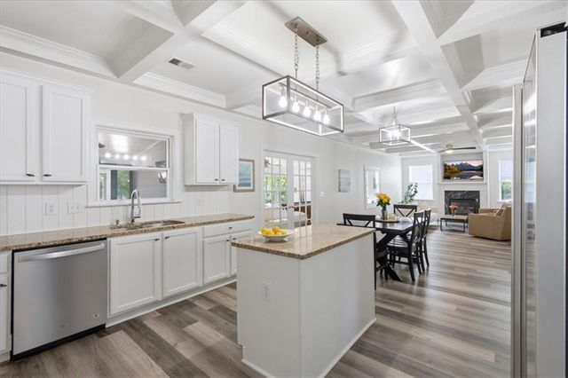 211 Highlands Drive, Woodstock, GA 30188