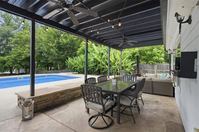 211 Highlands Drive, Woodstock, GA 30188