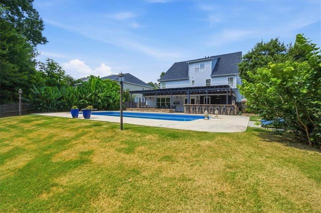 211 Highlands Drive, Woodstock, GA 30188