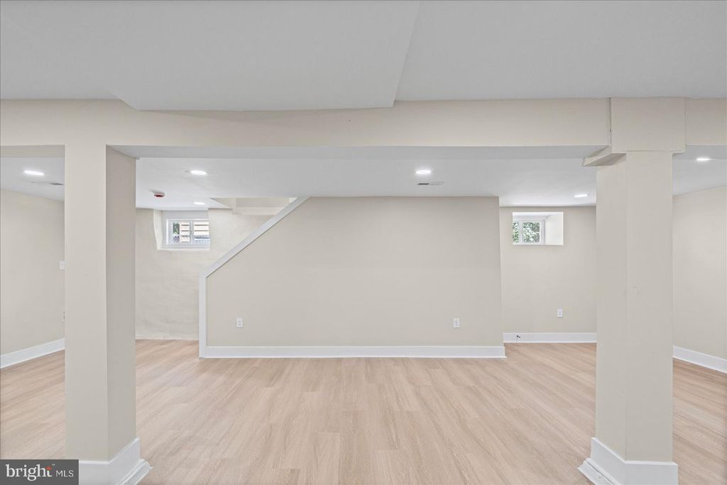 Image 24 of property listing at 4203 OAKFORD AVE, Baltimore, MD 21215