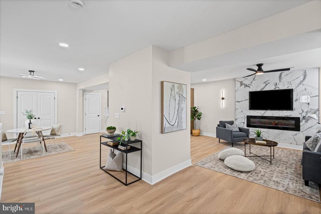 Image 3 of property listing at 4203 OAKFORD AVE, Baltimore, MD 21215