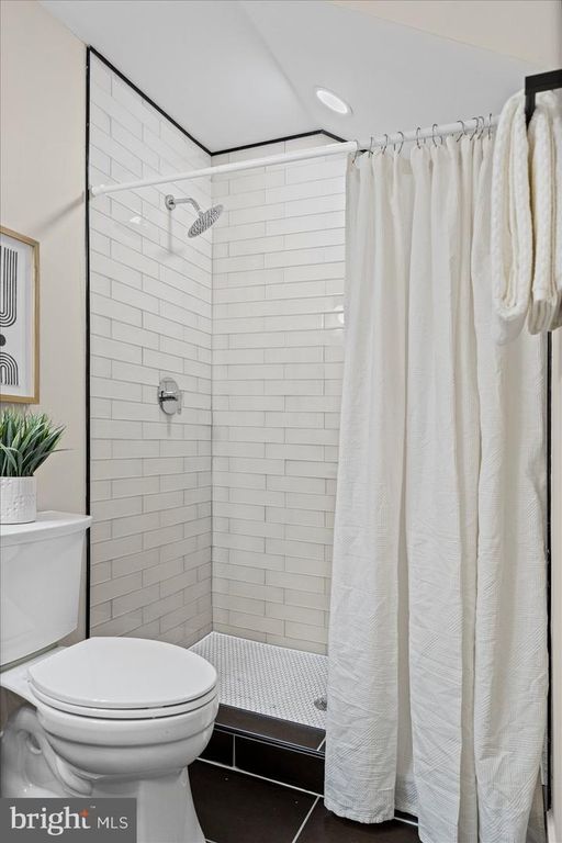 Image 32 of property listing at 4203 OAKFORD AVE, Baltimore, MD 21215