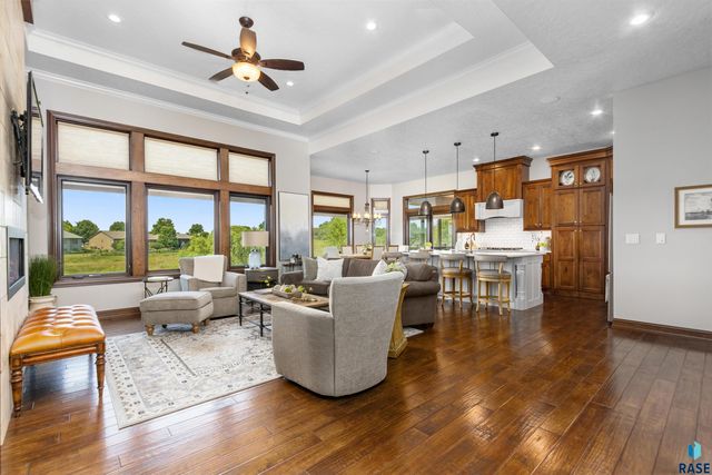 1909 S Copper Crest Trl Trail, Sioux Falls, SD 57110