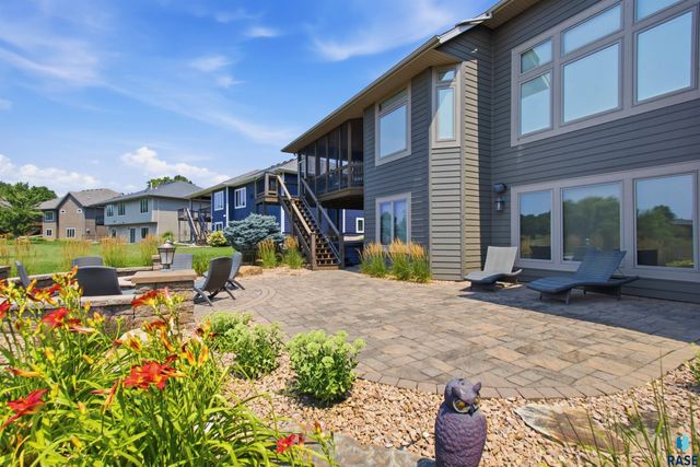 1909 S Copper Crest Trl Trail, Sioux Falls, SD 57110