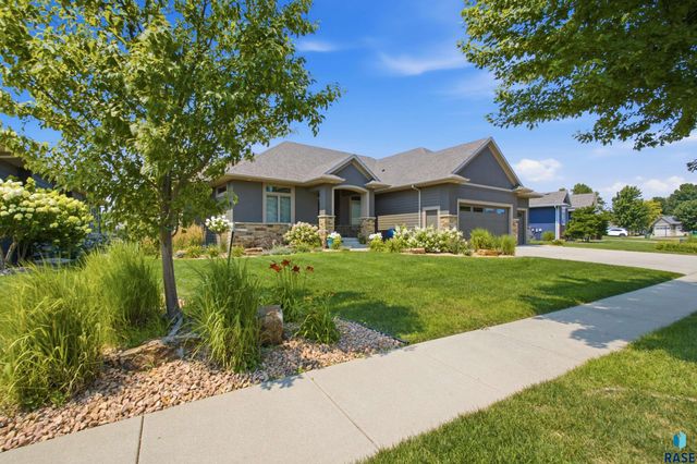 1909 S Copper Crest Trl Trail, Sioux Falls, SD 57110