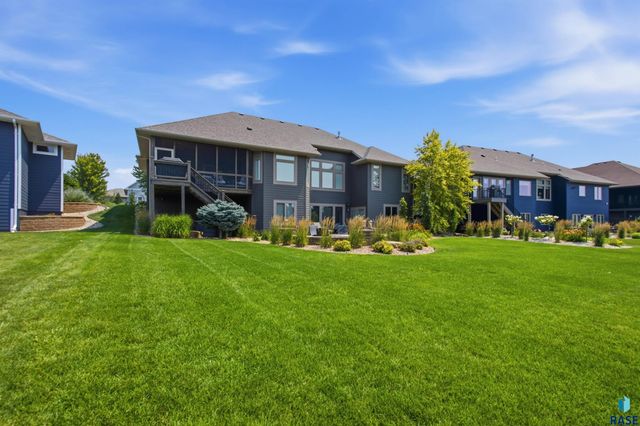 1909 S Copper Crest Trl Trail, Sioux Falls, SD 57110