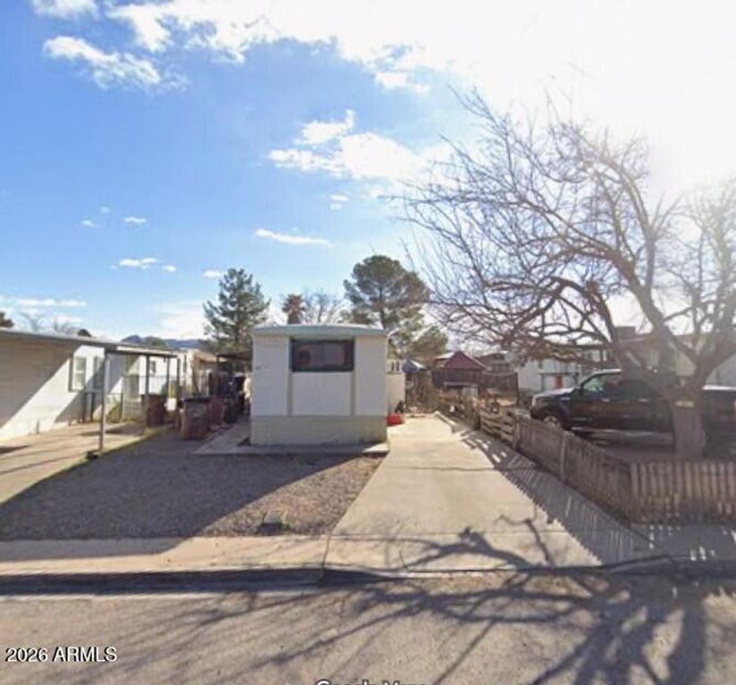 Image 2 of property listing at 1831 ARROWHEAD Drive, Douglas, AZ 85607