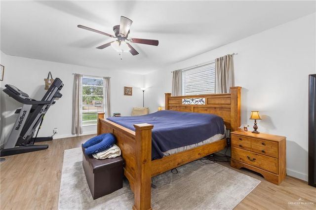 309 Palm Valley Drive W, Harlingen, TX 78552