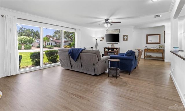 309 Palm Valley Drive W, Harlingen, TX 78552