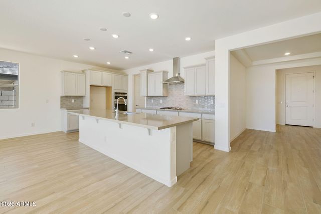 19021 W ROSE Lane, Waddell, AZ 85355