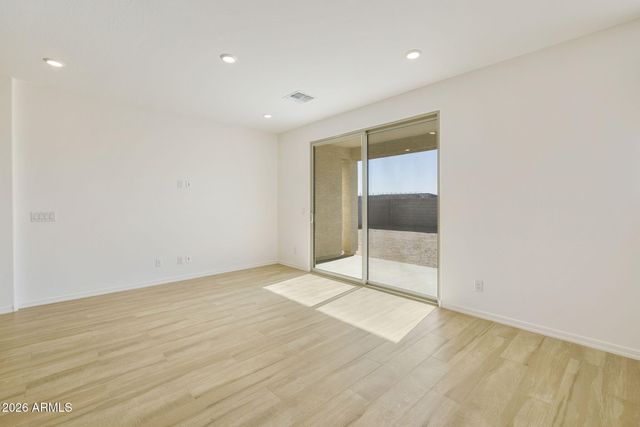19021 W ROSE Lane, Waddell, AZ 85355