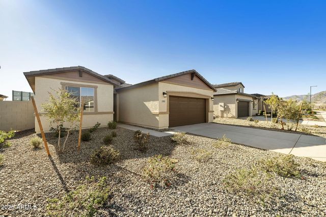 19021 W ROSE Lane, Waddell, AZ 85355