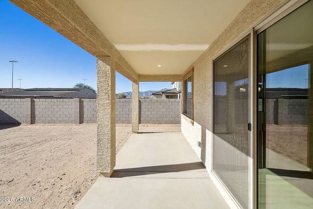 19021 W ROSE Lane, Waddell, AZ 85355
