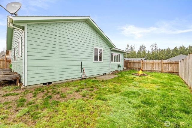 1928 Village Circle, Port Angeles, WA 98362