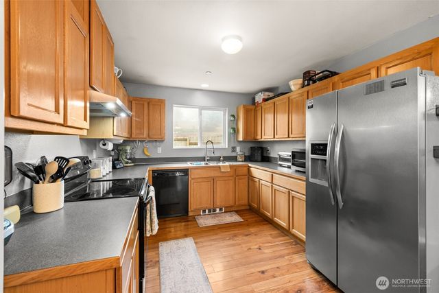 1928 Village Circle, Port Angeles, WA 98362