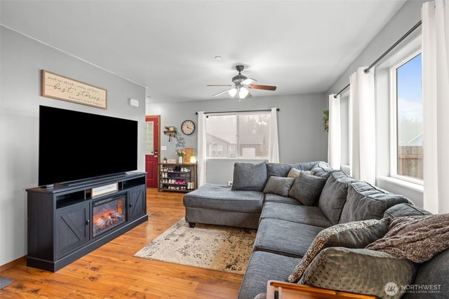 1928 Village Circle, Port Angeles, WA 98362