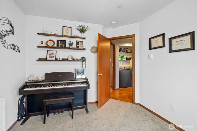 1928 Village Circle, Port Angeles, WA 98362