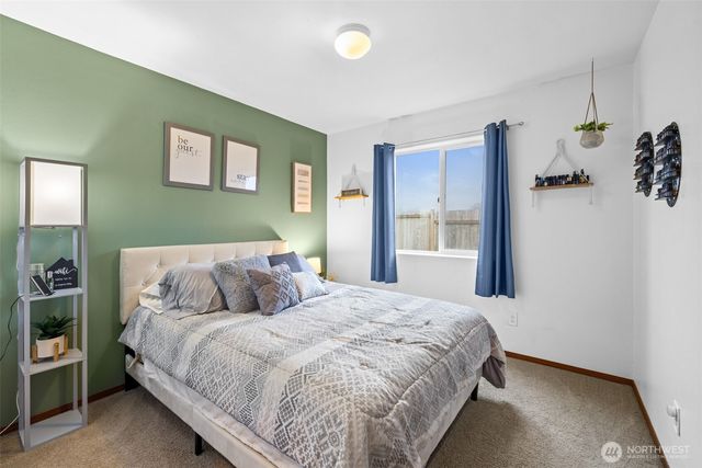 1928 Village Circle, Port Angeles, WA 98362