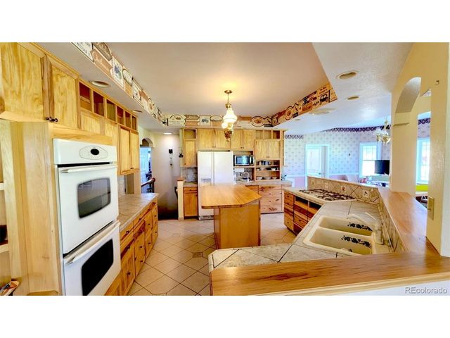 242 E Blarney Stone Rd, Howard, CO 81233