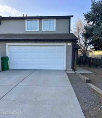 1725 Catham Lane, Sparks, NV 89434