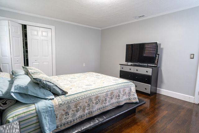 20 Selwyn Rd, Randolph, MA 02368
