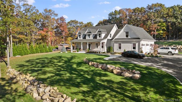 182 Farm Road E, Wading River, NY 11792