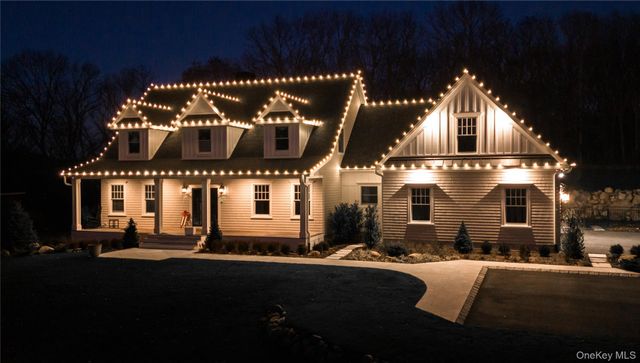 182 Farm Road E, Wading River, NY 11792