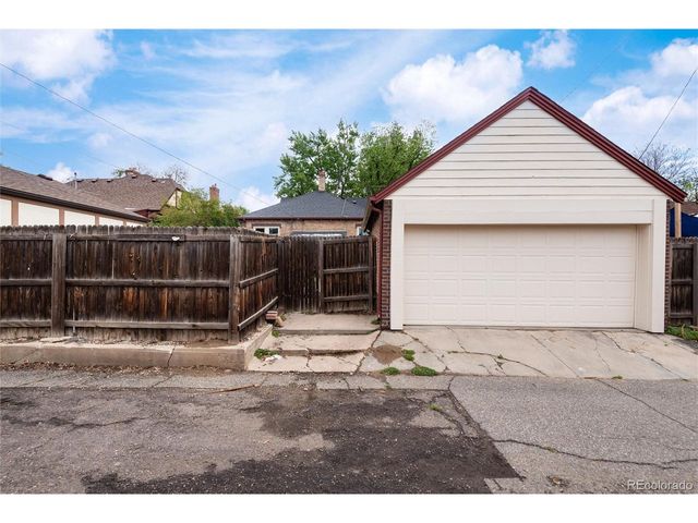 1567 Ivanhoe St, Denver, CO 80220