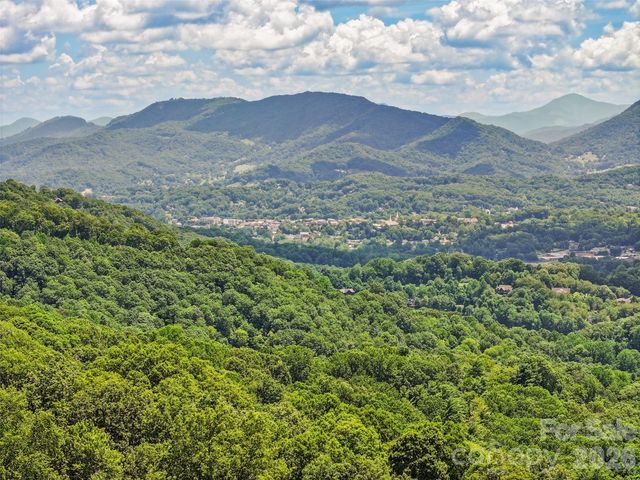 632 Dogwood Trail, Waynesville, NC 28786