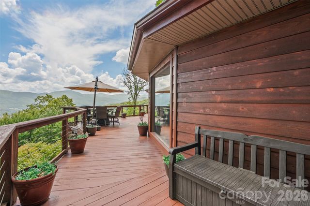 632 Dogwood Trail, Waynesville, NC 28786
