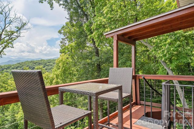 632 Dogwood Trail, Waynesville, NC 28786