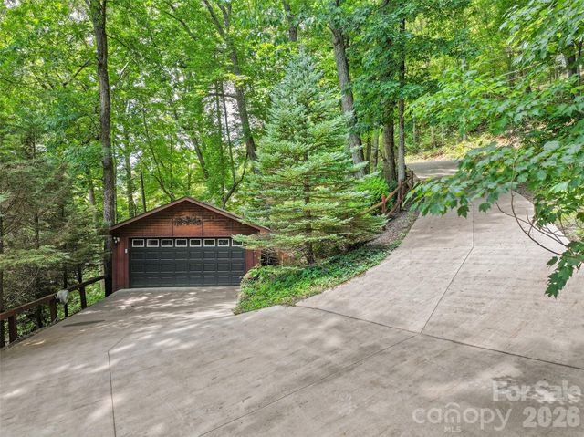 632 Dogwood Trail, Waynesville, NC 28786