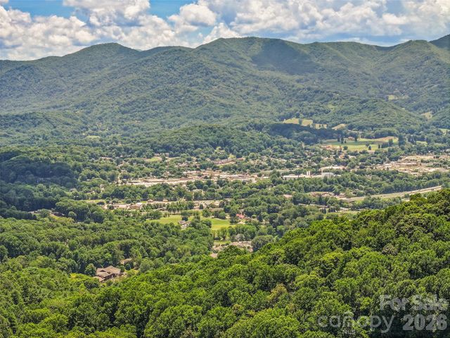 632 Dogwood Trail, Waynesville, NC 28786
