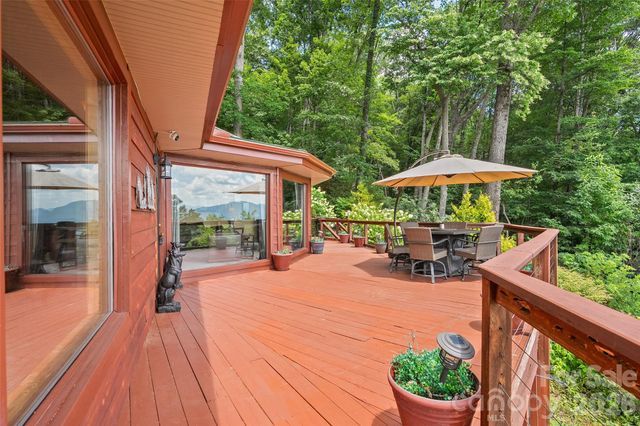 632 Dogwood Trail, Waynesville, NC 28786