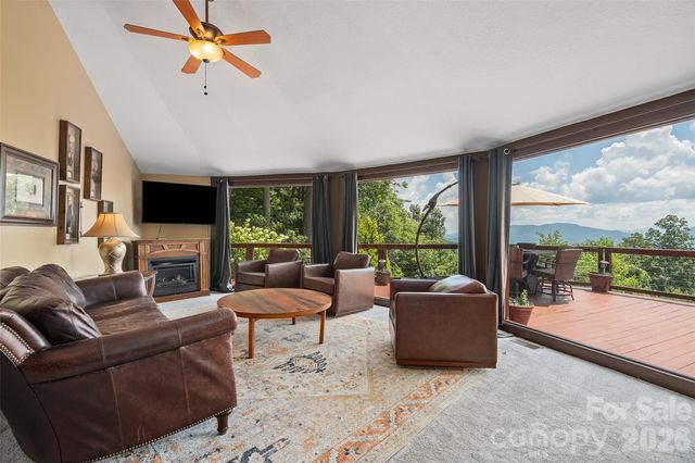 632 Dogwood Trail, Waynesville, NC 28786