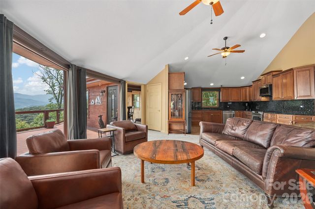 632 Dogwood Trail, Waynesville, NC 28786