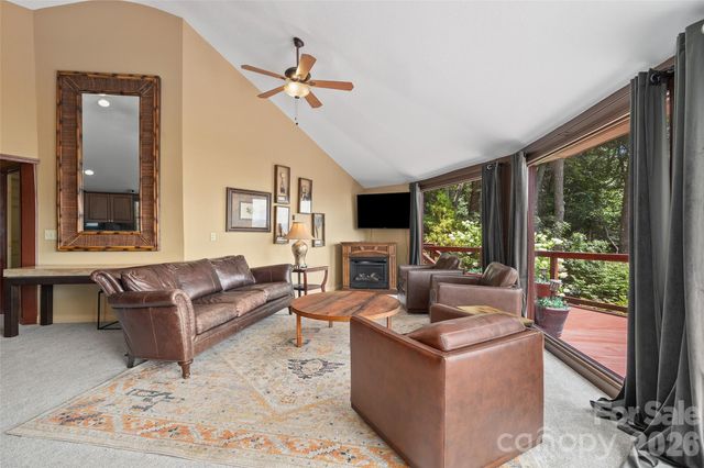 632 Dogwood Trail, Waynesville, NC 28786