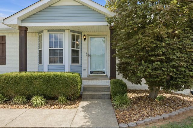 2803 Nat Hoosier Ln, Clarksville, TN 37040