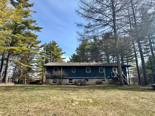 35 Knob Hill Road, Peru, NY 12972